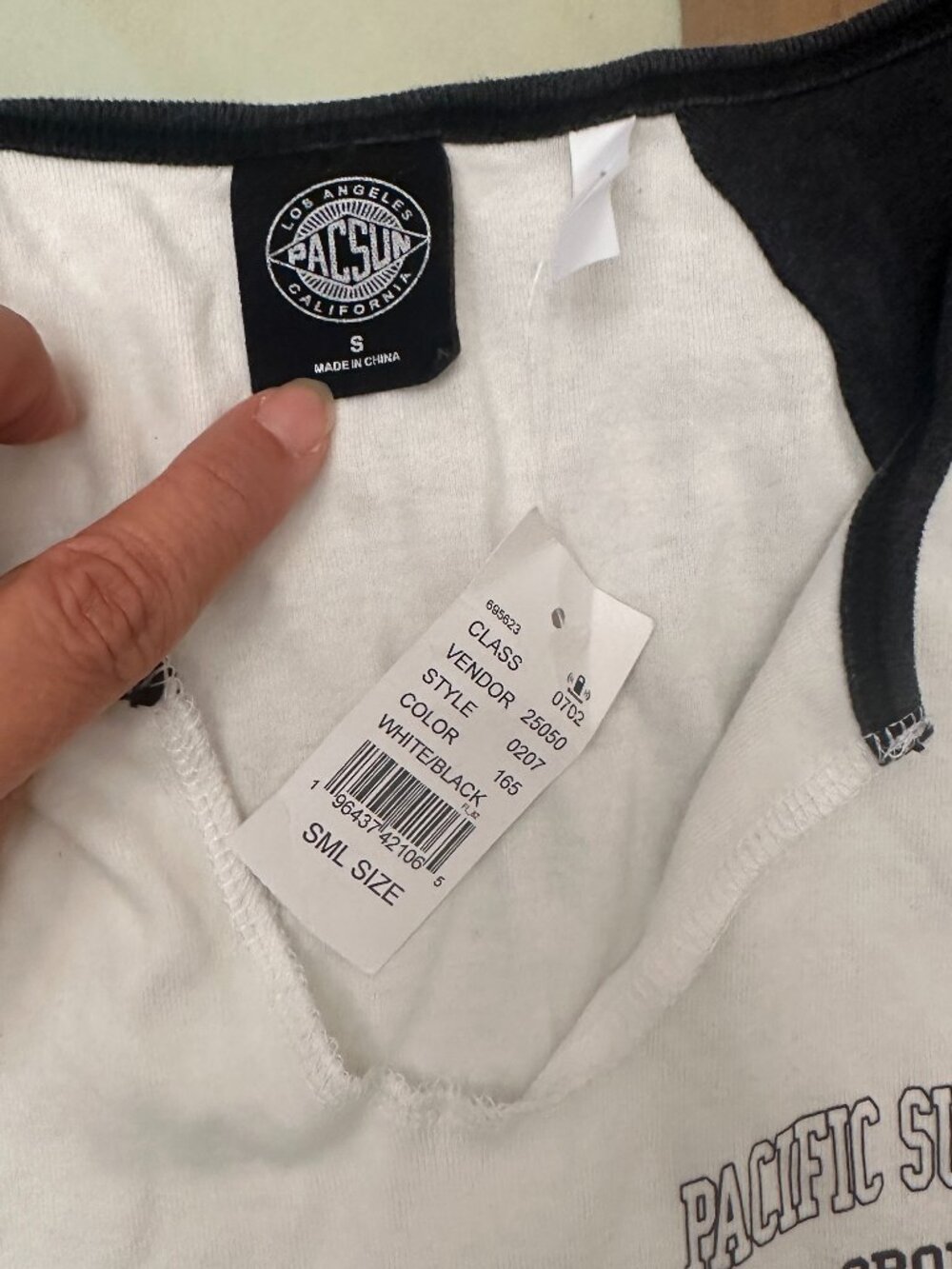 PacSun‎ Pacific Sunwear Athletics Crop Top Black White Athletic Tee Size Small - Picture 2 of 3